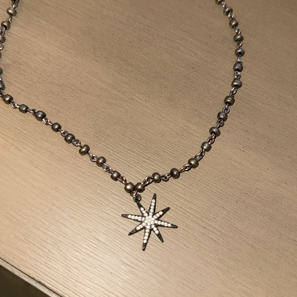 Boutique star necklace